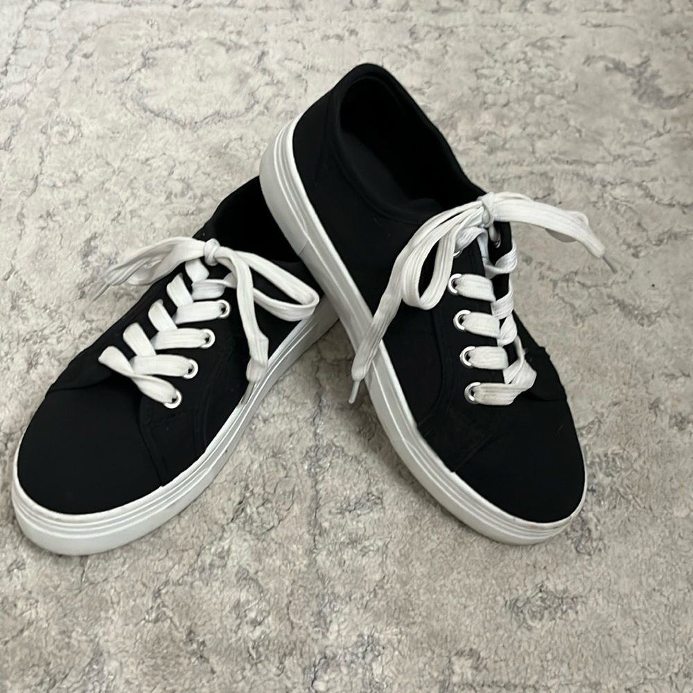 Charlotte Russe black platform canvas sneaker size 7